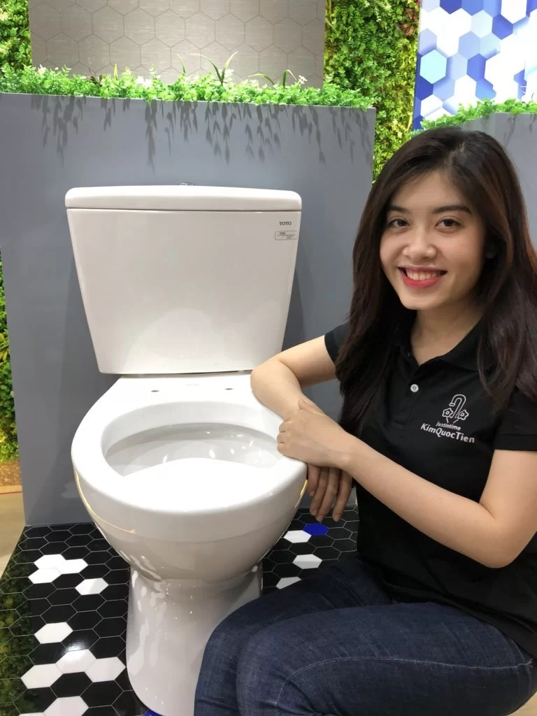 bồn cầu TOTO 2 khối CS300DT3Y1